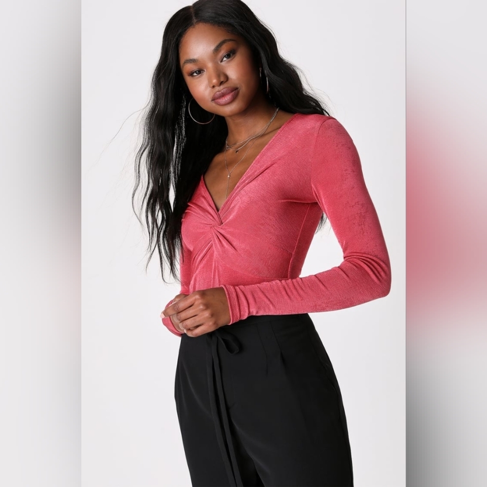 Lulu’s NWT Elevated Ensemble Rose Pink Twist-Front Long Sleeve Bodysuit